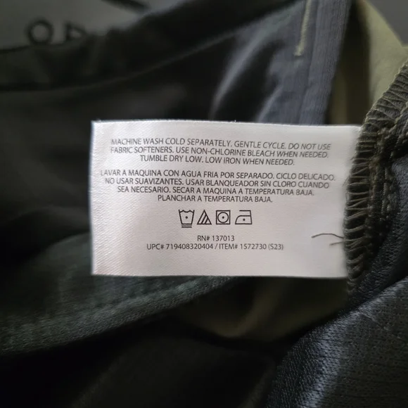 Orvis Men's Khaki Cargo Shorts - Picture 4 of 5